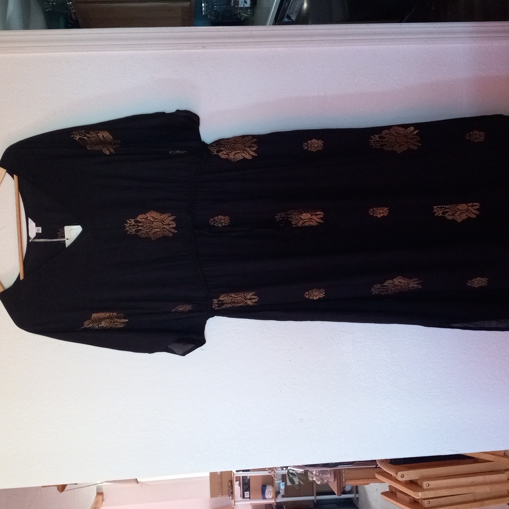 NWT Womans Embroidered Pretty Secrets Elegant Nightgown And Robe Size XXL